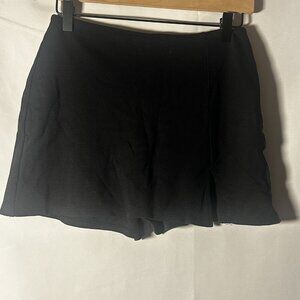 Stitch & Pine Black Flowy Skort Size S